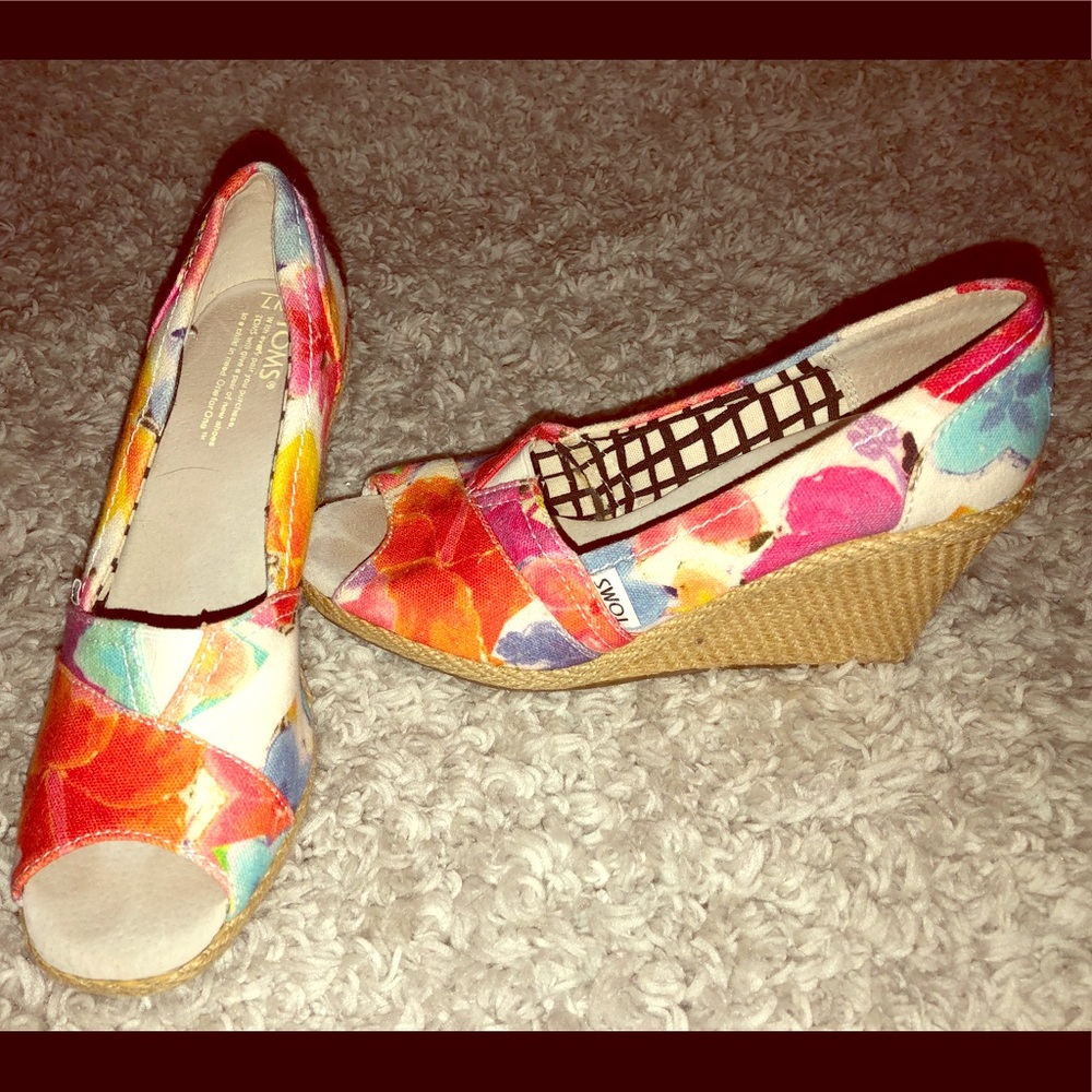 Toms wedges - floral design - size 7